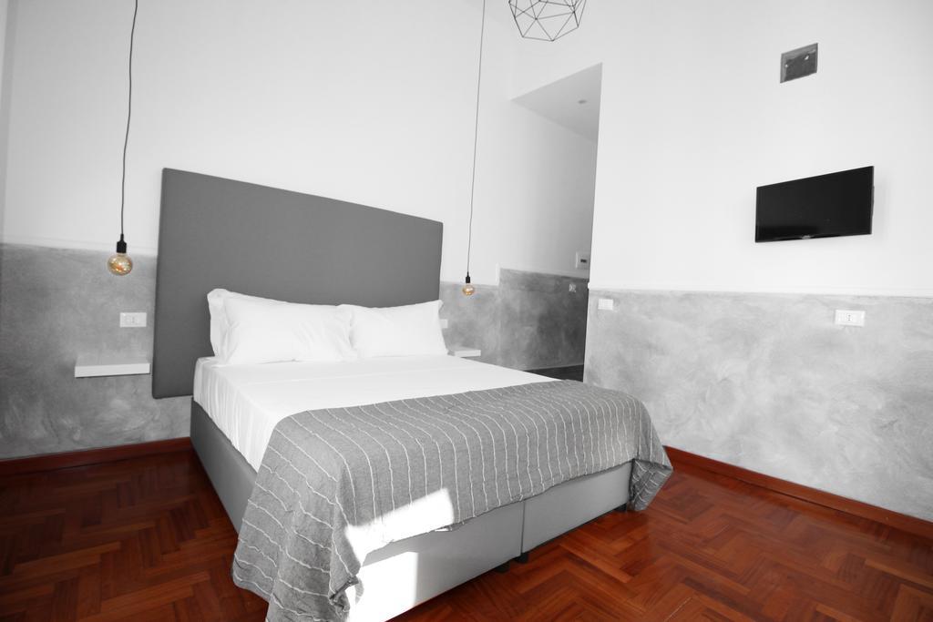 Toledostop Наполи Екстериор снимка A room at the hotel